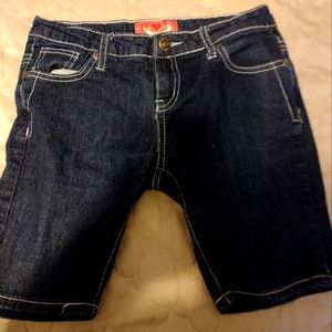 Jewel size 8 jean shorts, blue, girls.
